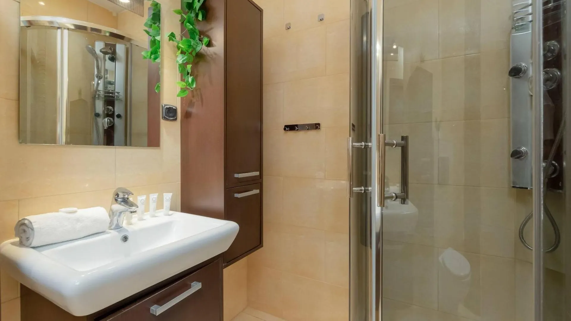 Climatic Apartment In Gdansk'S Old Town By Noclegi Renters Gdansk