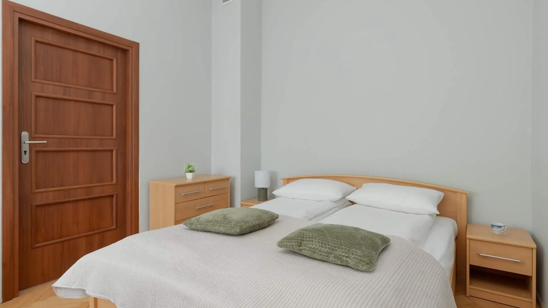 Climatic Apartment In Gdansk'S Old Town By Noclegi Renters Poland